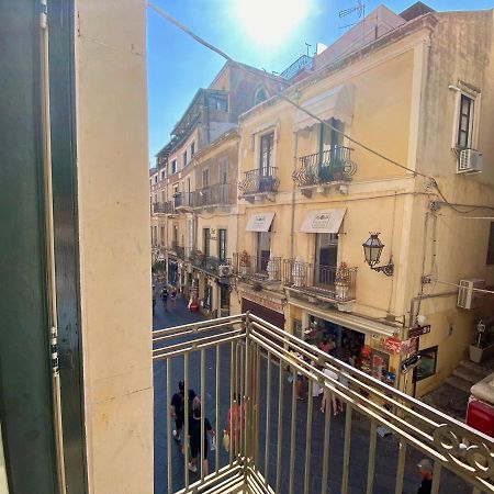 タオルミーナCasa Umberto Iアパートメント エクステリア 写真