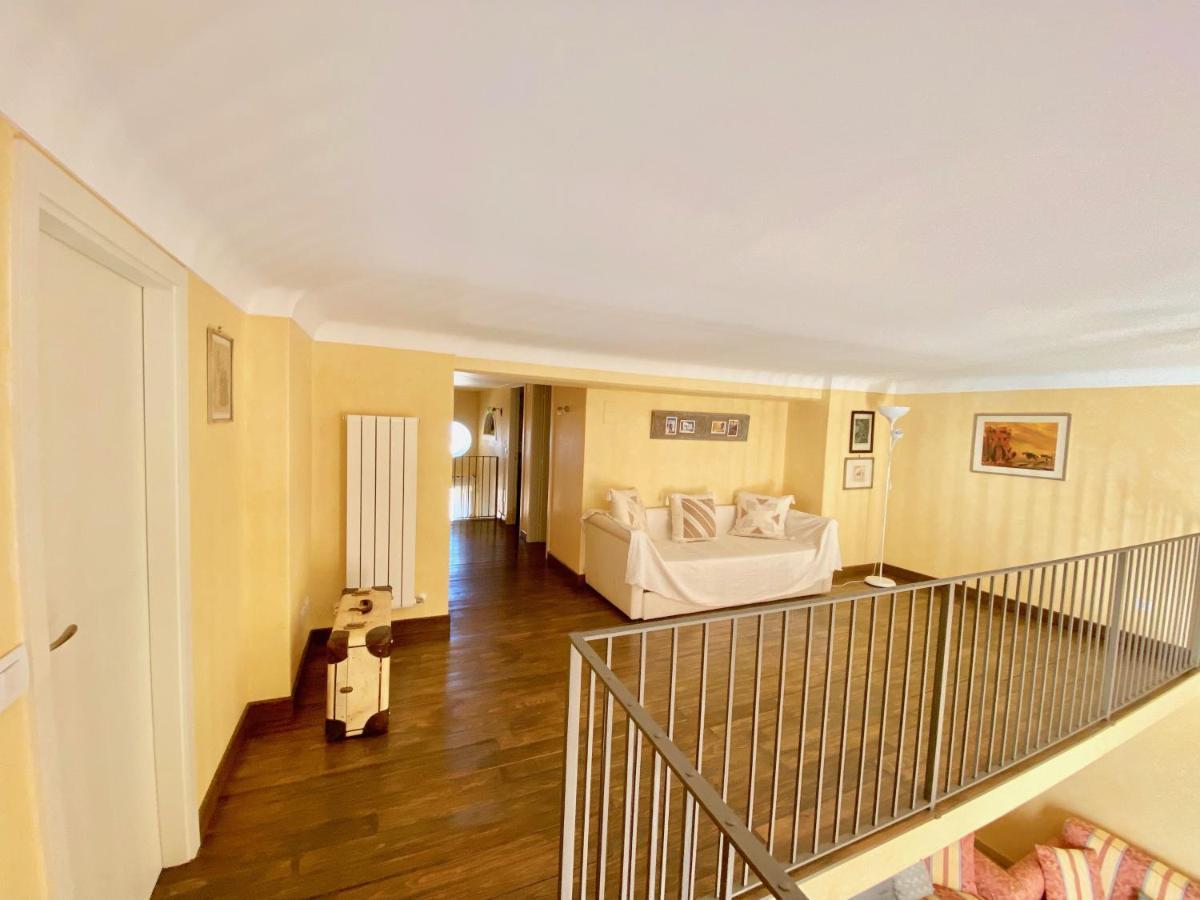 タオルミーナCasa Umberto Iアパートメント エクステリア 写真